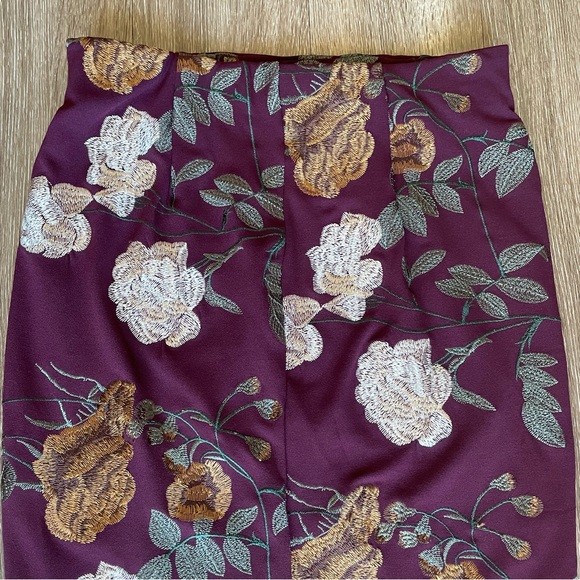 Eci New York Floral Embroidered Midi Knee Length Pencil Skirt Plum Maroon Red 4 - Picture 11 of 16